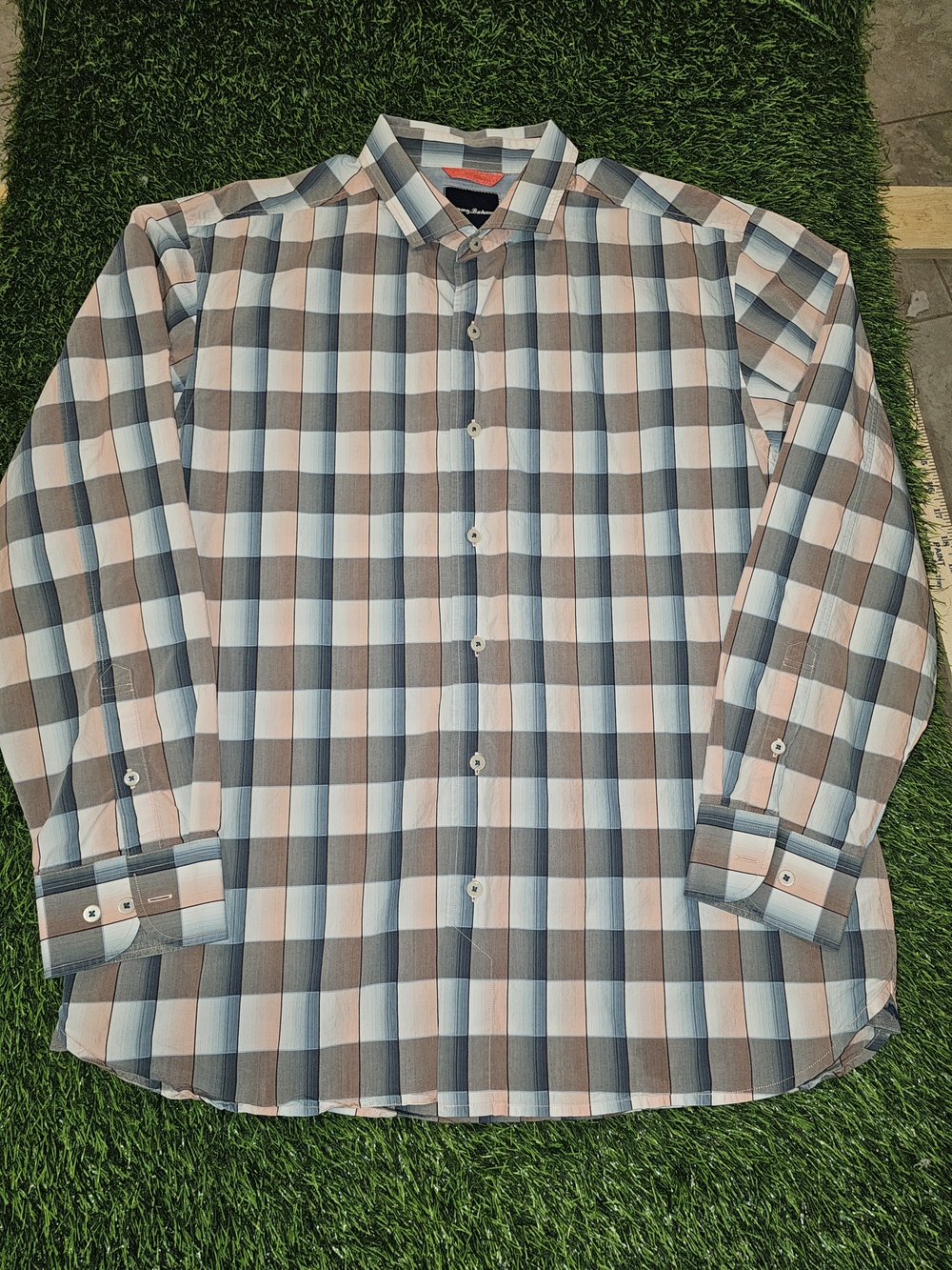 Tommy Bahama Plaid Long Sleeve Button-Down Shirt - L